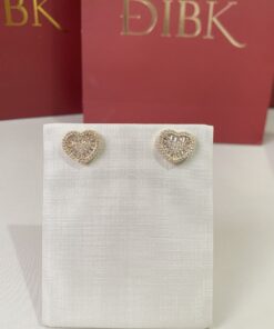 Brinco coração cravejado