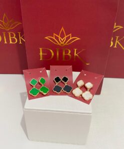 Brinco van cleef duas resinas