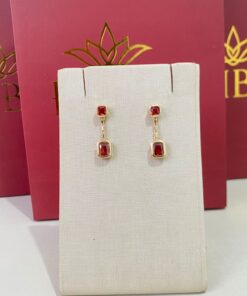 Brinco vermelho