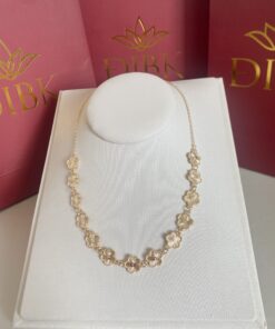 Gargantilha van cleef lisa