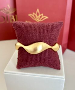 Bracelete design ondulado