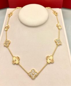Colar van cleef longo liso e cravejado
