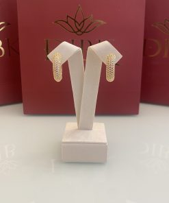 Argola cravejada e lisa