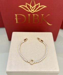 Pulseira riviera letra C