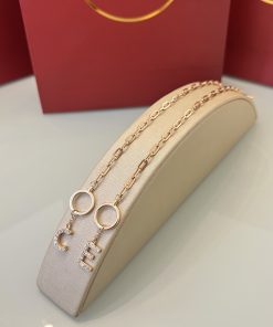 Pulseira letra com corrente Cartier 16cm