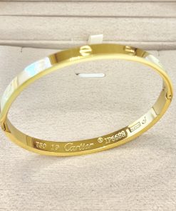 Bracelete Cartier com gravação N• 19