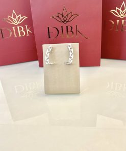 Brinco earcuff vazado com pedras