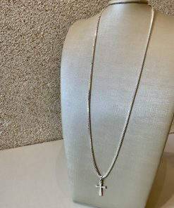 Colar  cruz 67,5CM