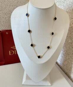 Colar van cleef preto
