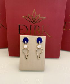 Brinco design com pedras cravejadas