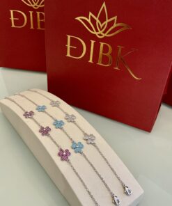 Pulseira trevo cravejada