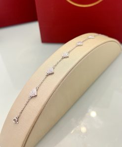 Pulseira corações cravejados