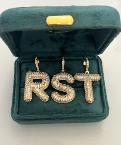 Pingentes letras cravejadas