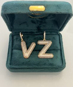 Pingentes letras cravejadas