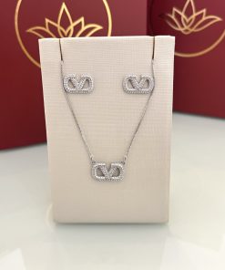 Conjunto Valentino cravejado