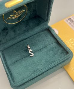 Pingente letra S Moissanite 1.1MM