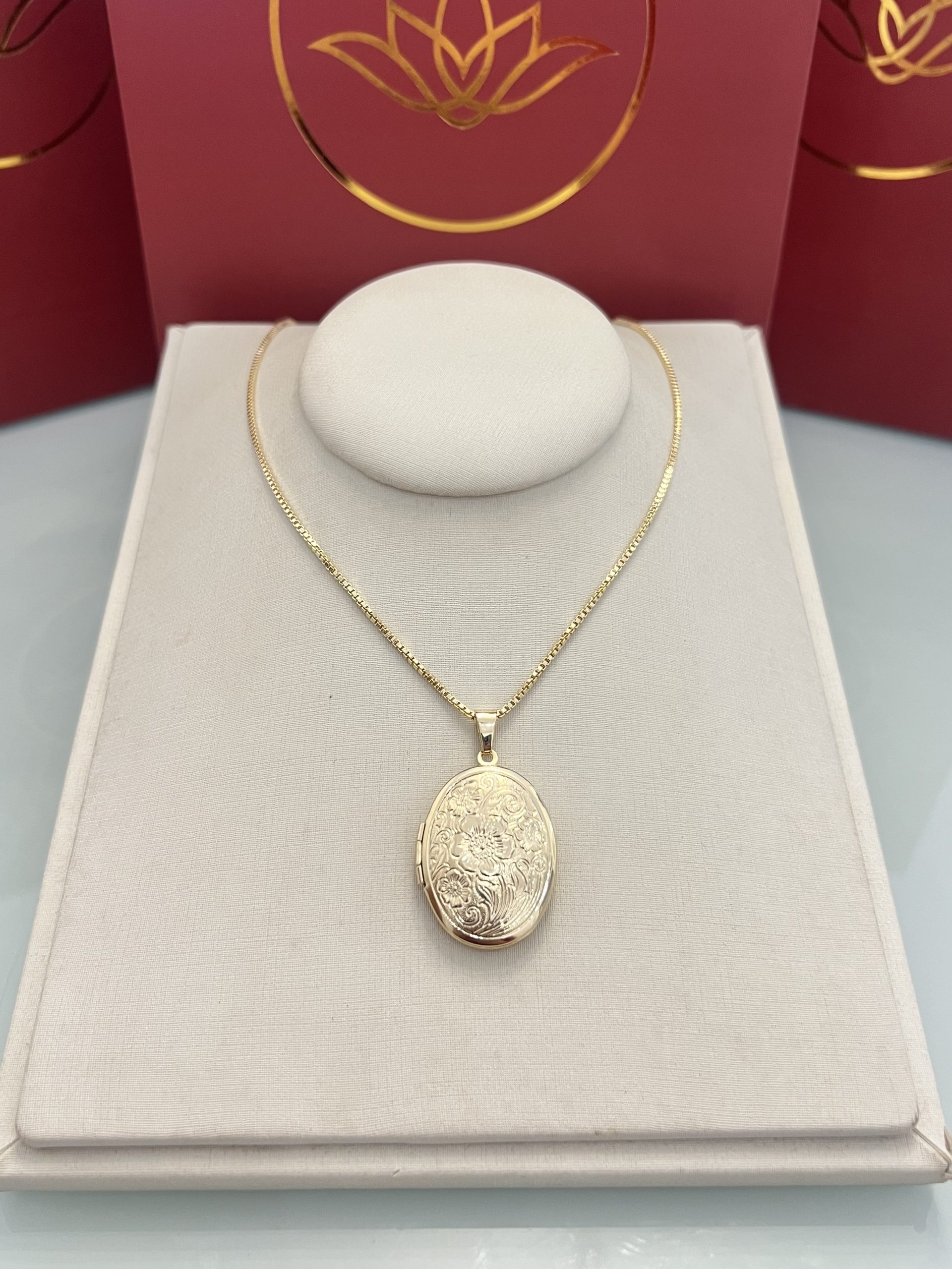 Colar relicário florido veneziano 60cm