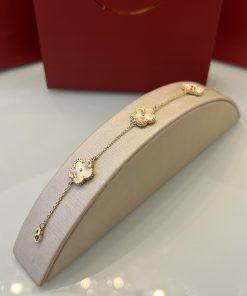 Pulseira van cleef 3 trevos 19cm