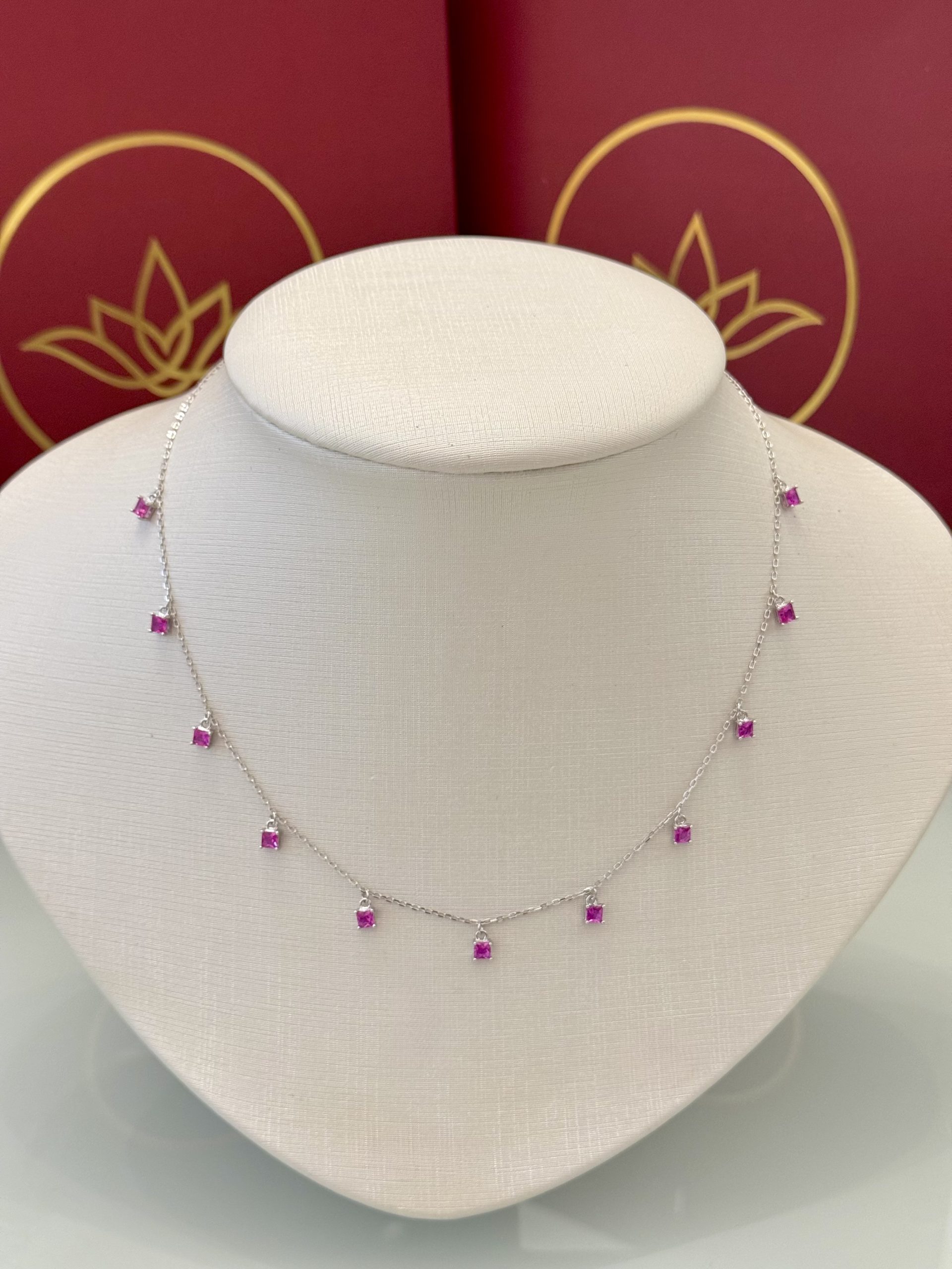 Colar pingente quadrado safira pink