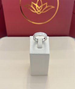 Anel Cartier cravejado